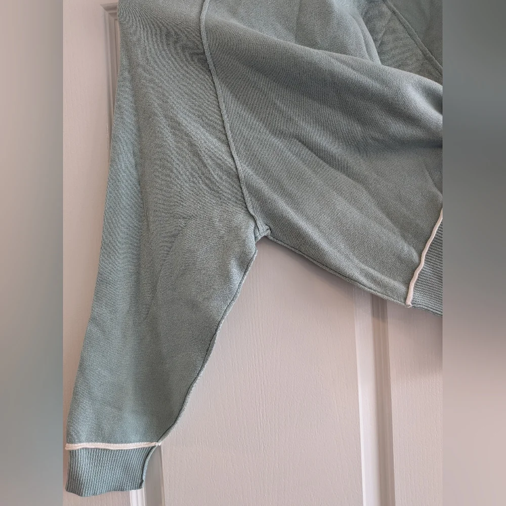 Anthropologie Pilcro Oaklyn Cozy Crew-Neck Green Oversized Sweatshirt Size M NWT - Picture 8 of 16